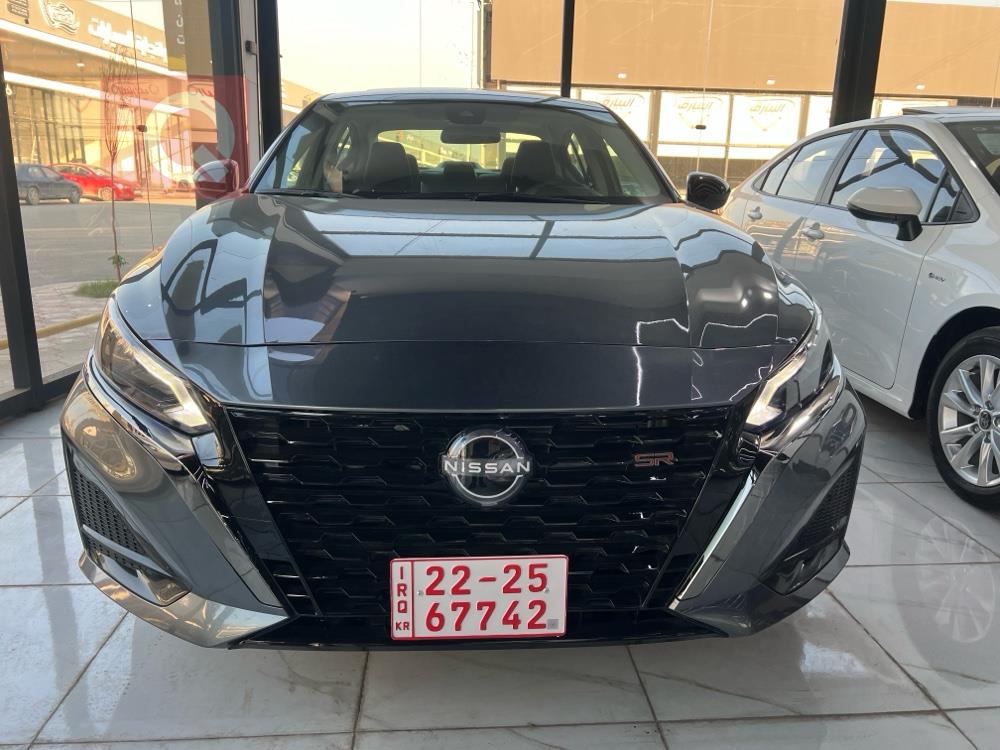 نيسان ألتيما